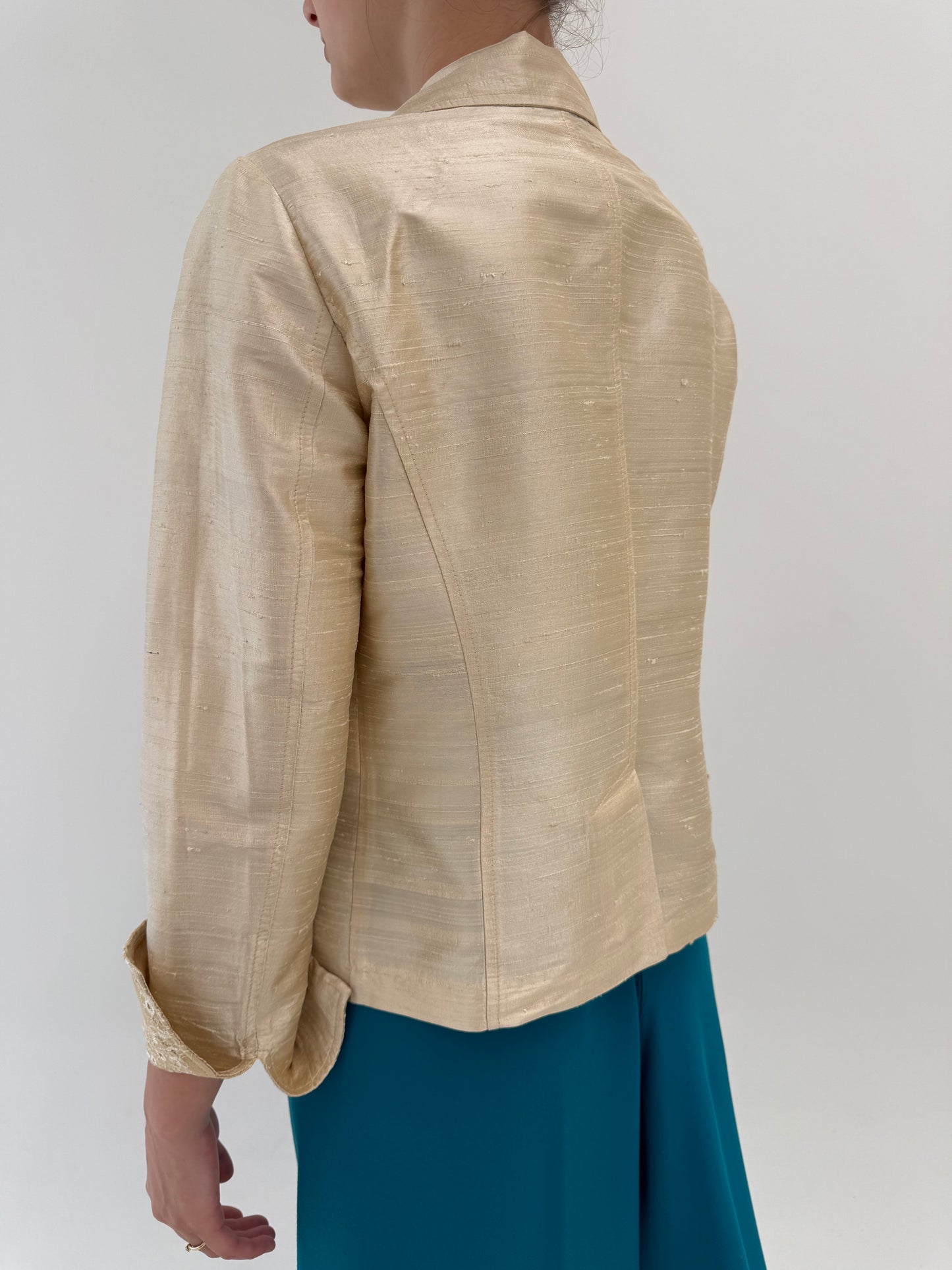 Sacou light camel perlat din mătase naturală dupioni cu dantelă chantily