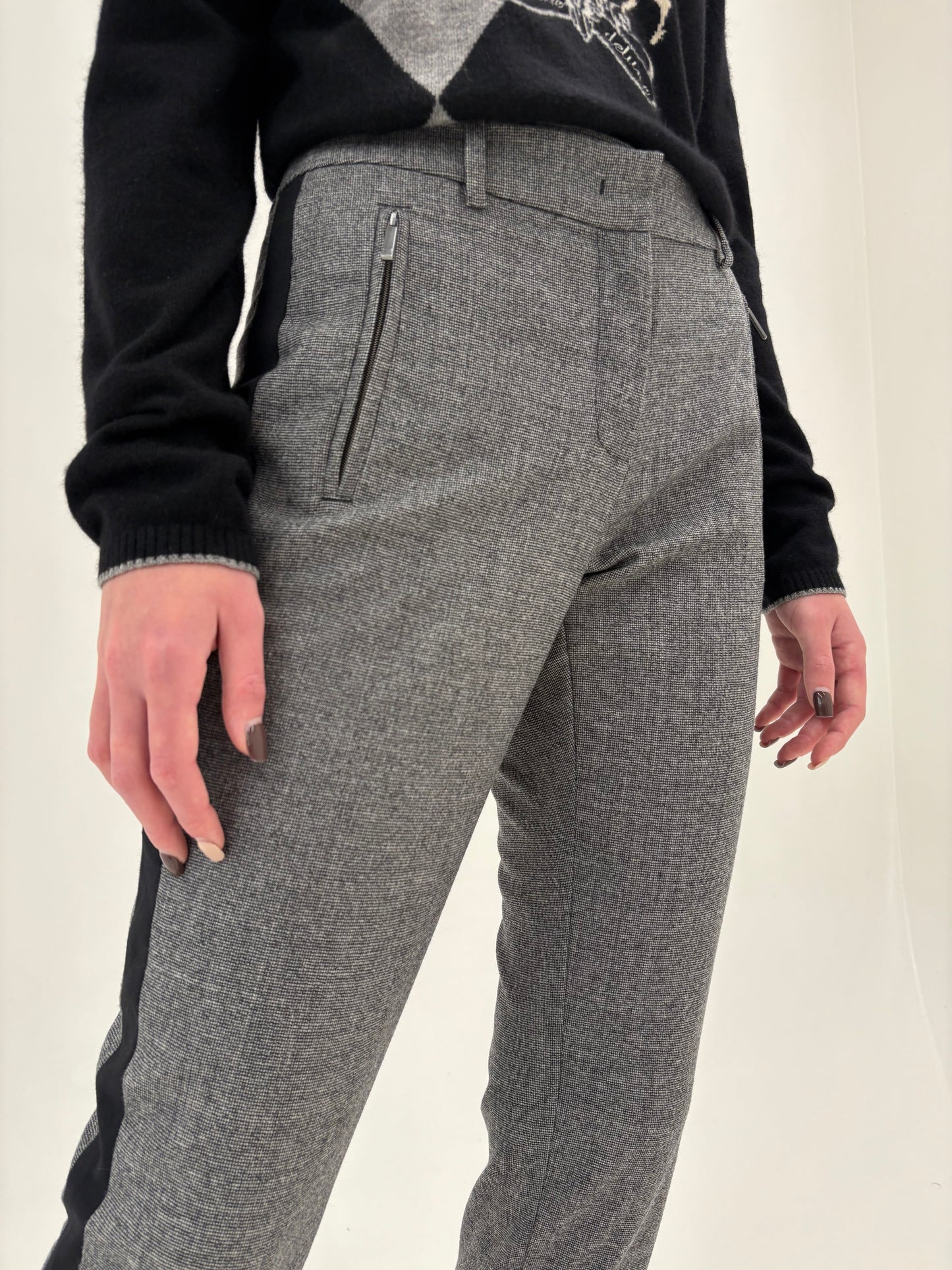 Pantaloni Max Mara țigaretă cu vipușca din stofă ușor strech de lana