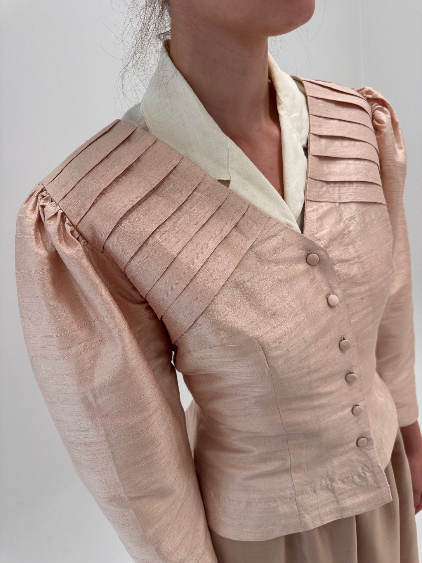 Sacou tip corsaj din mătase naturală dupioni dusty powder pink cu pliseuri