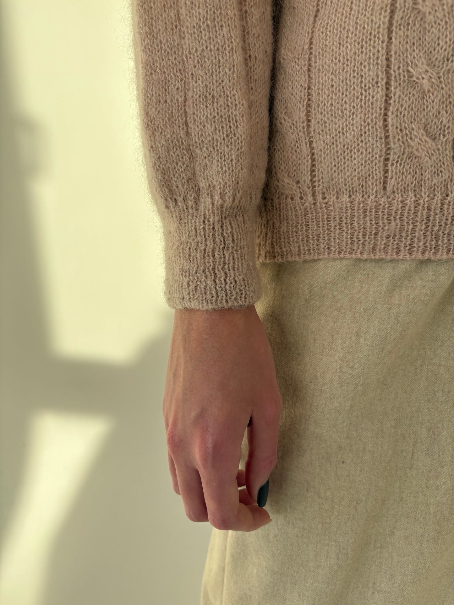 Cardigan dusty pink de brand luxury de tricotaje brodat manual din baby mohair