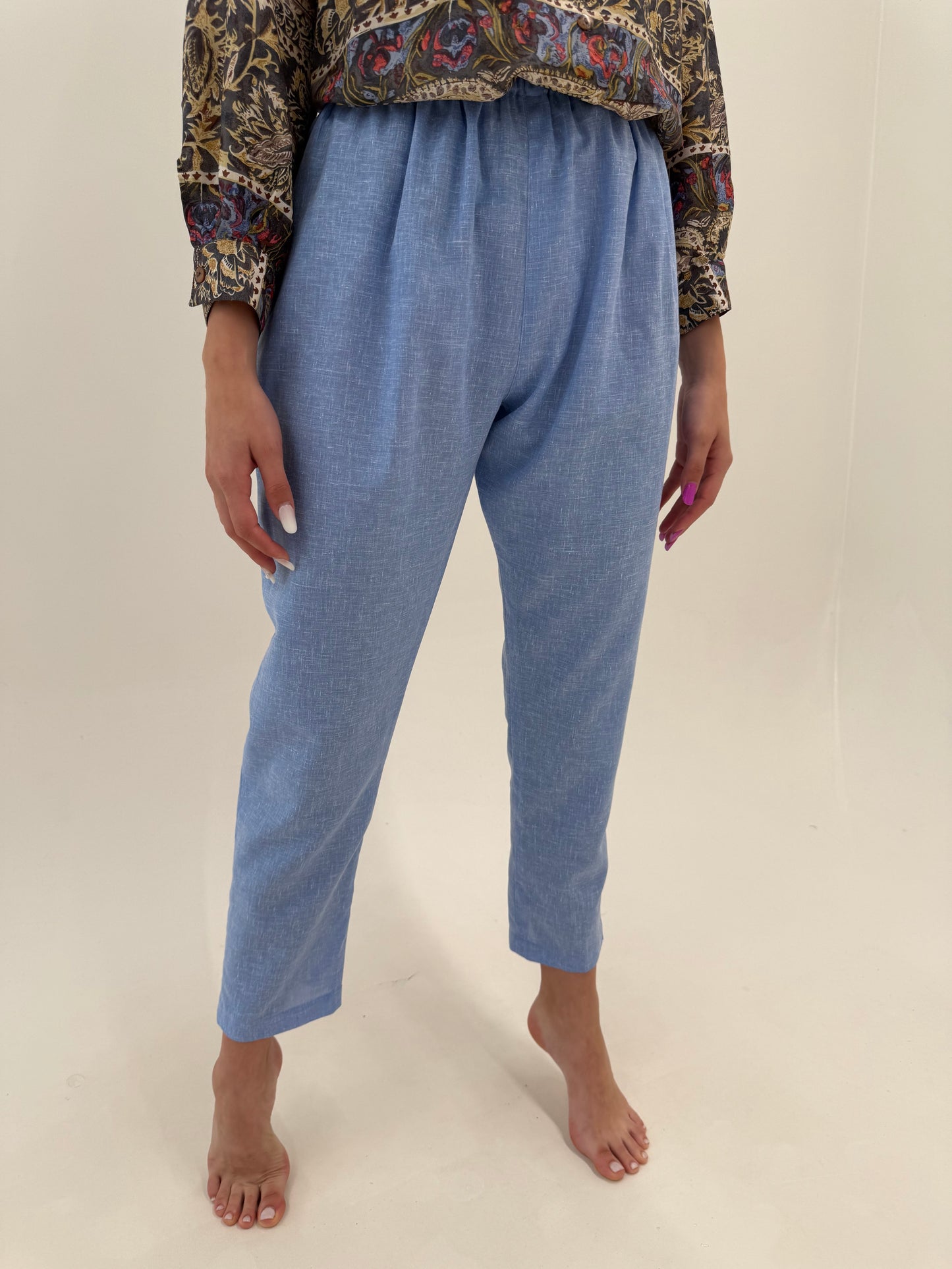 Pantaloni baby blue din in drapati cu talie ultra înaltă