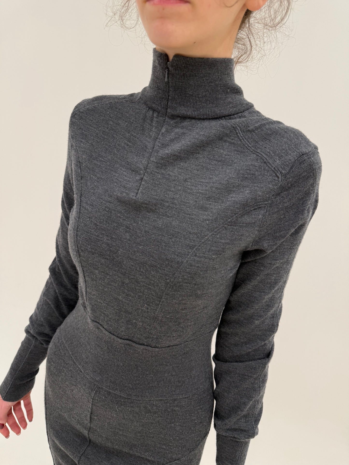 Rochie tip maleta cu talie ultra marcată din lana merino extrafina