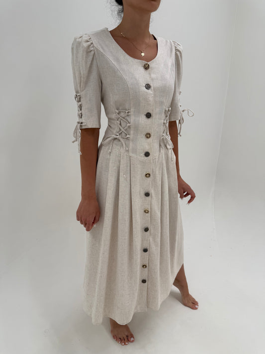 Rochie vintage light nude cu corsaj ultra cambrata din pânză ușor reglabilă