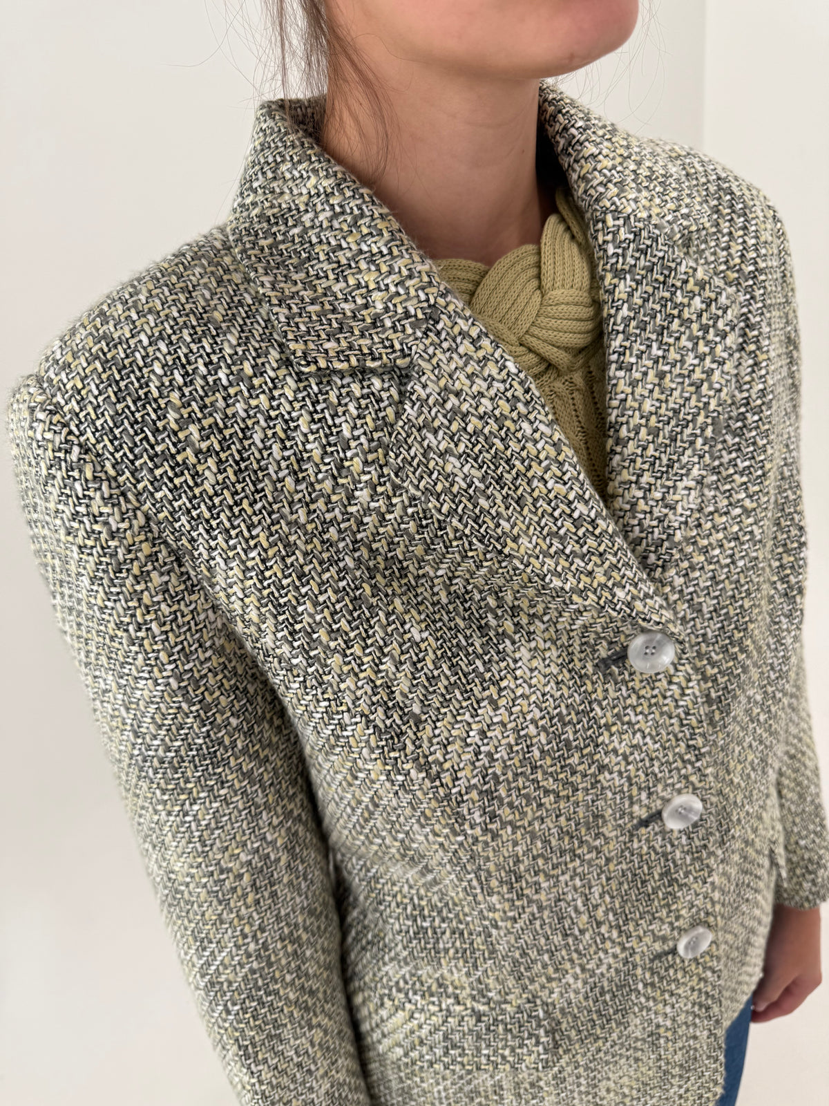 Sacou clasic din tweed bouclé exceptional alb, negru și butter yellow