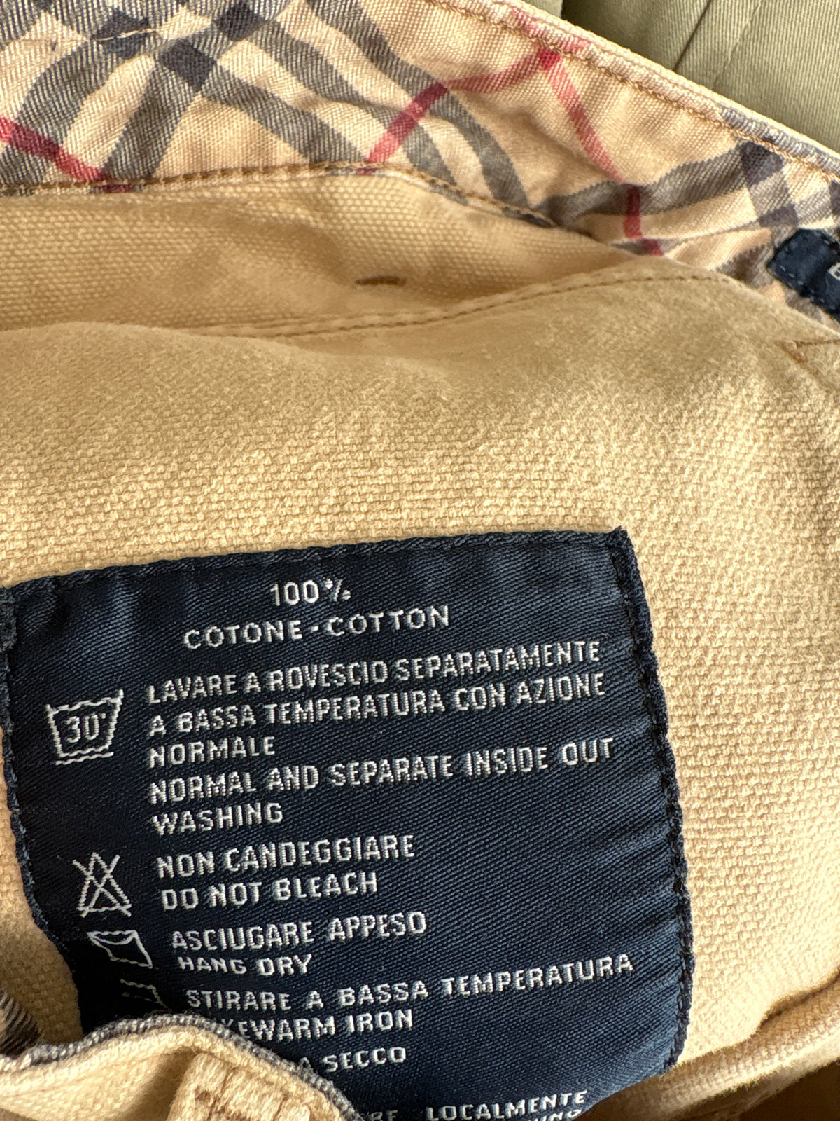 Pantaloni Burberry camel din heavyweight cotton canvas in croi clasic