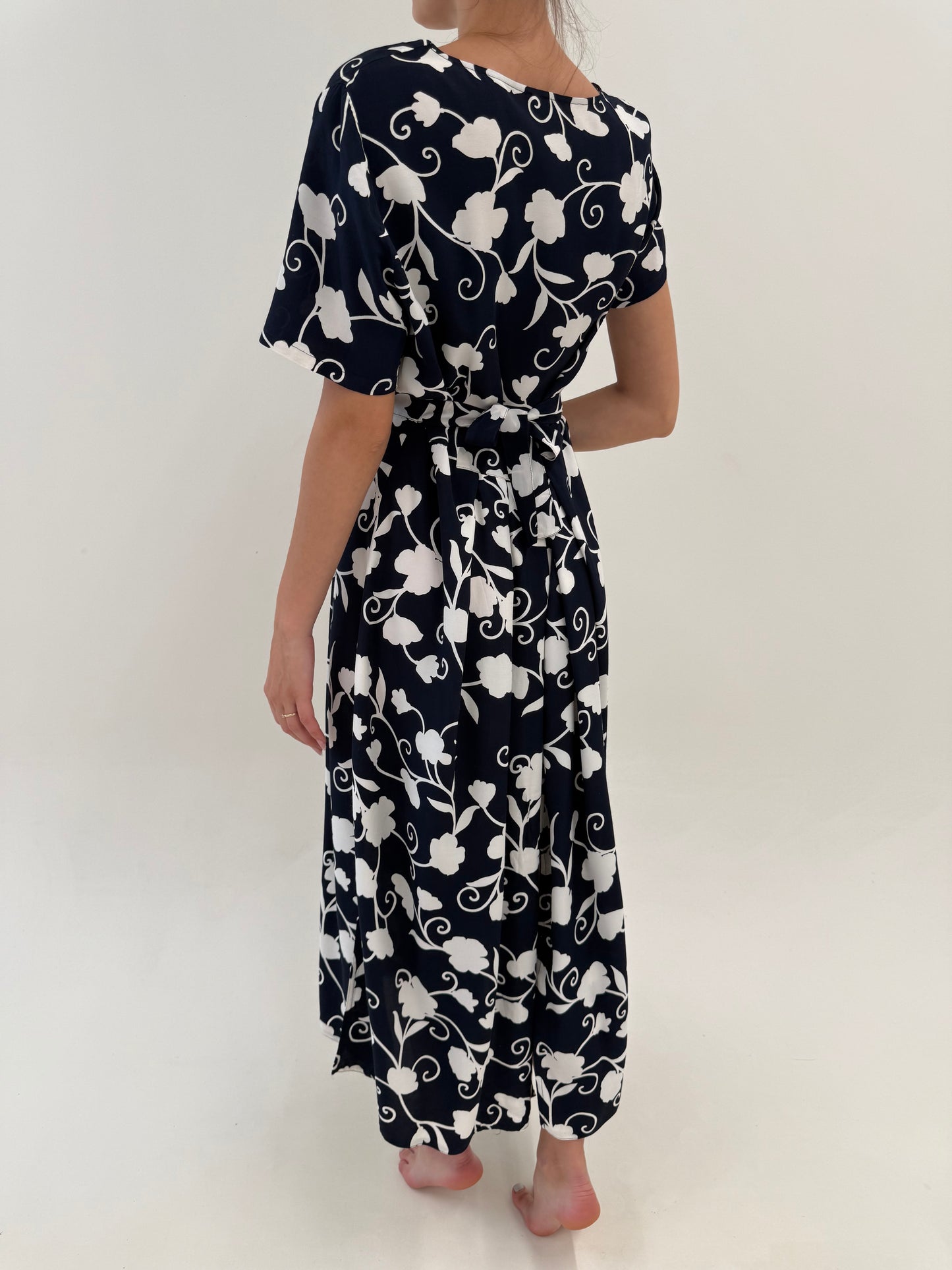 Rochie maxi Navy blue cambrata ușor cu talie reglabilă la spate
