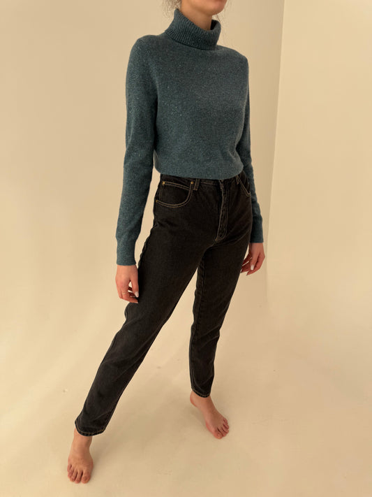 Jeans vintage tall din bumbac dark wash in croi super revenit în trend