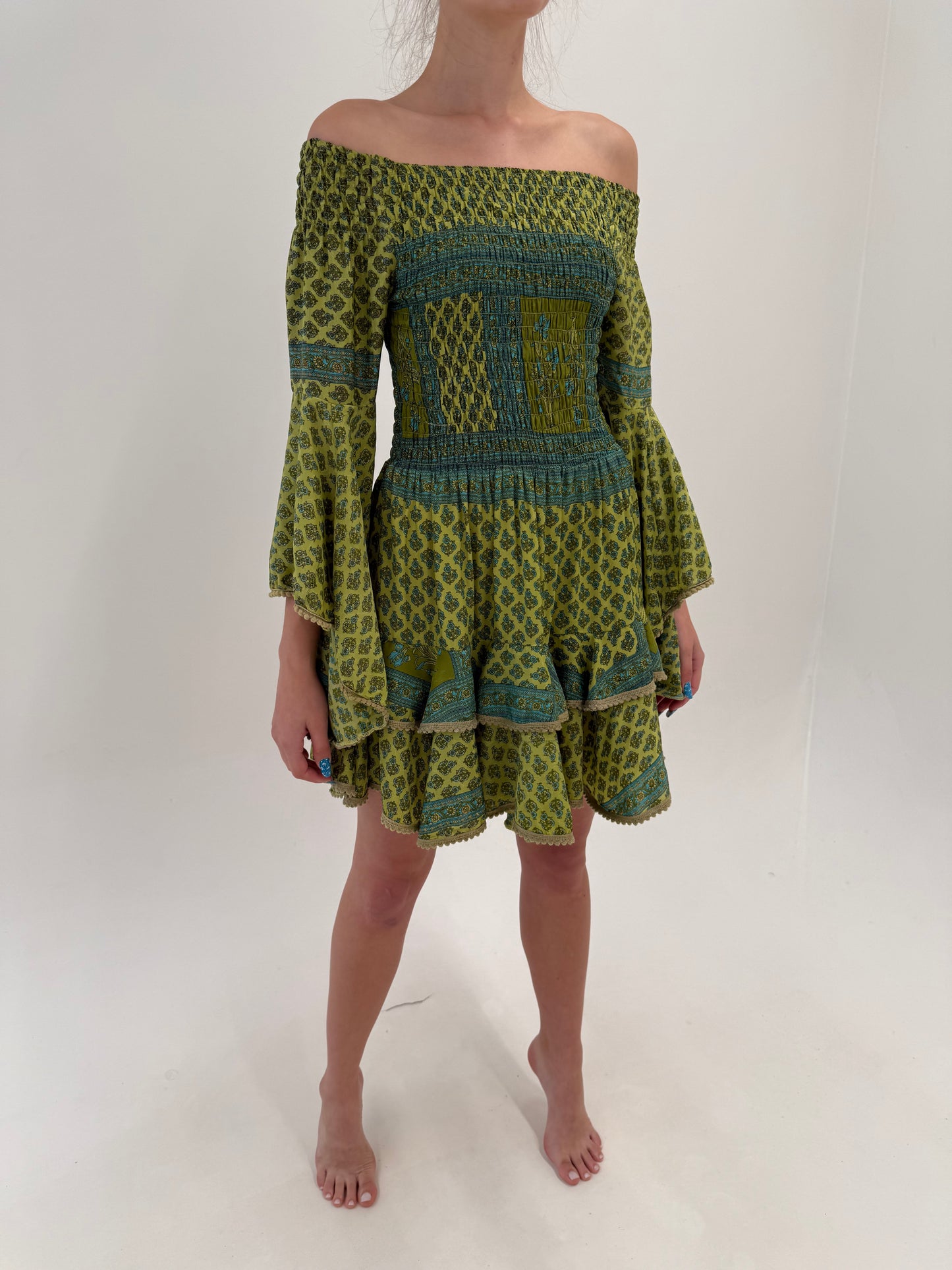 Rochie boho din 70% mătase naturală în nuanțe superbe cu mâneci evazate