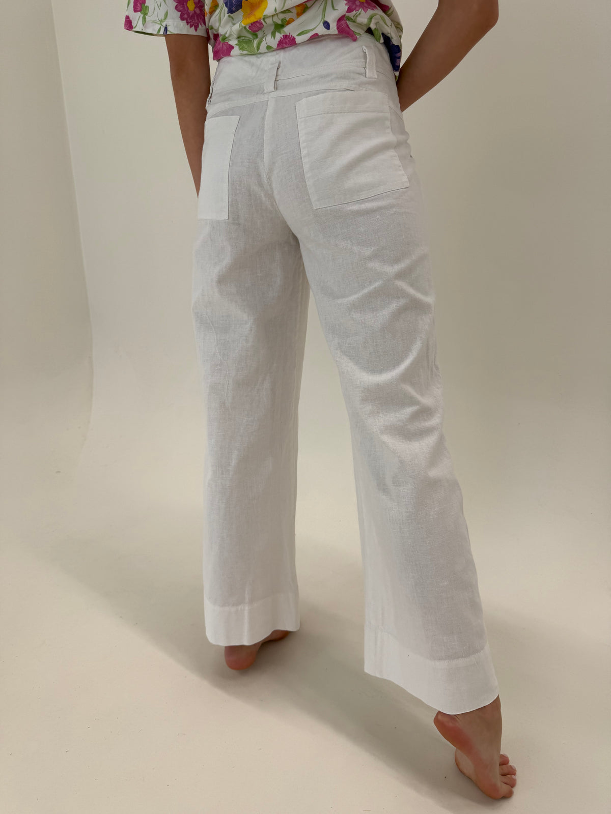 Pantaloni din in premium în croi spre palazzo