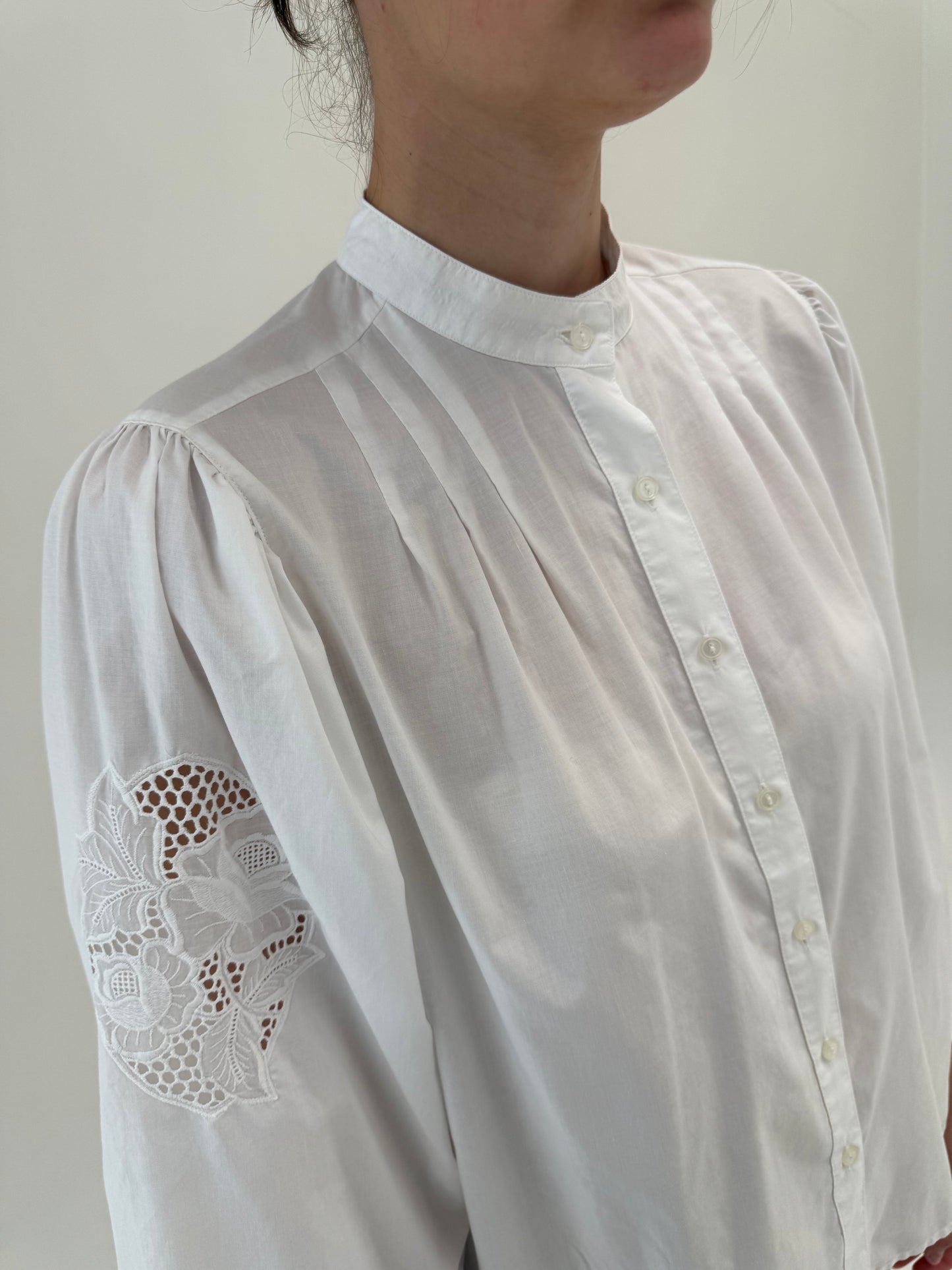 Cămașa vintage cu broderie anglaise și mâneci evazate 3/4