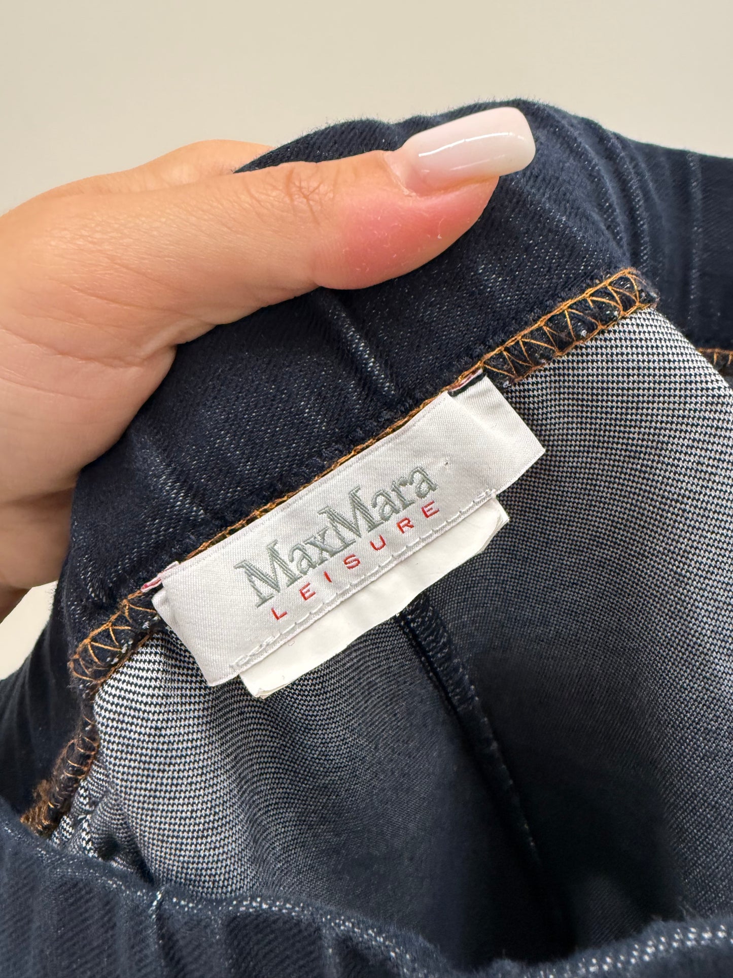 Pantaloni Max Mara din bumbac ca un jeans elastic și croi casual