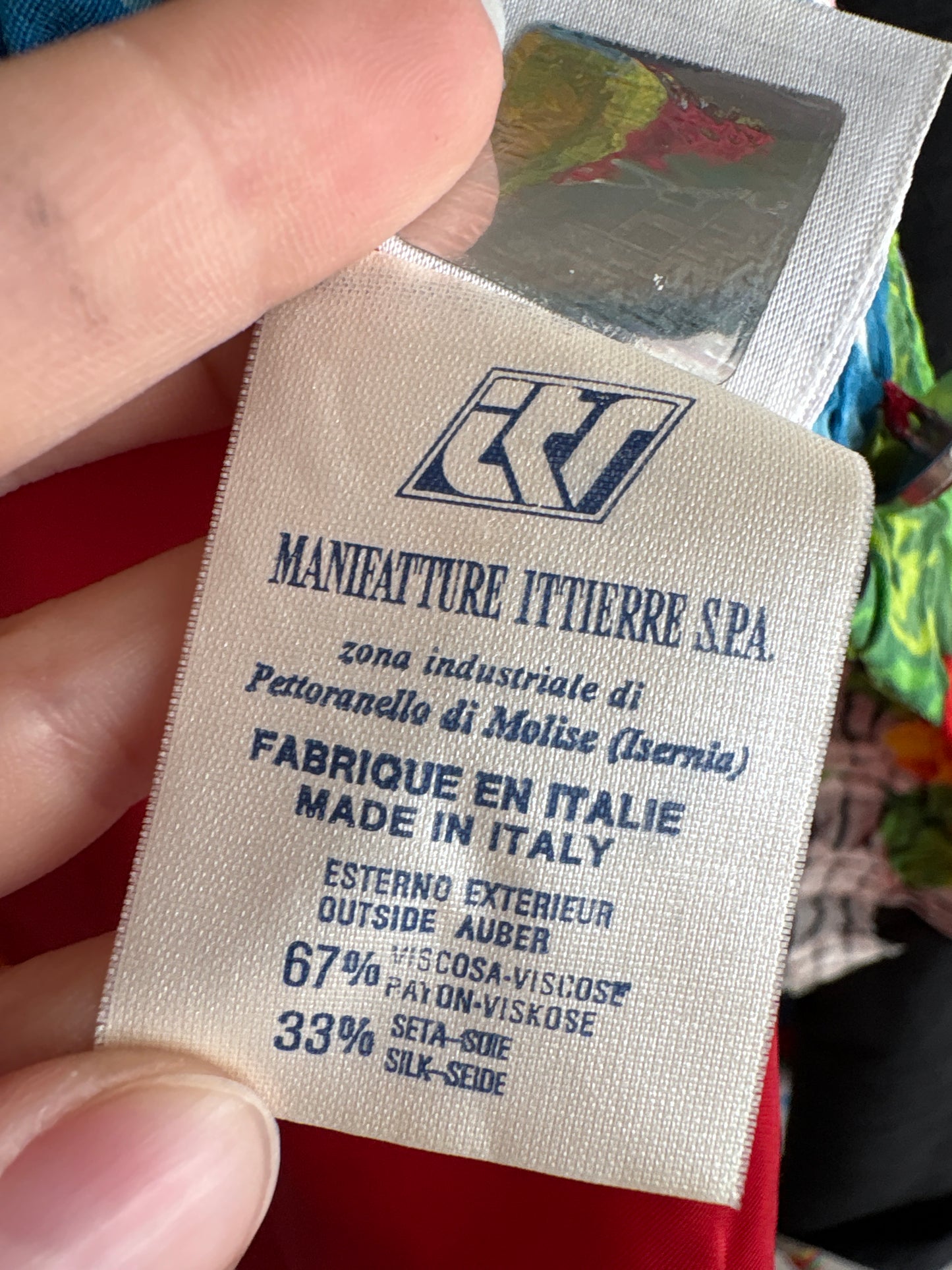 Costum luxury vintage Versace anii 90 din țesătură cu mătase naturală și culori tari