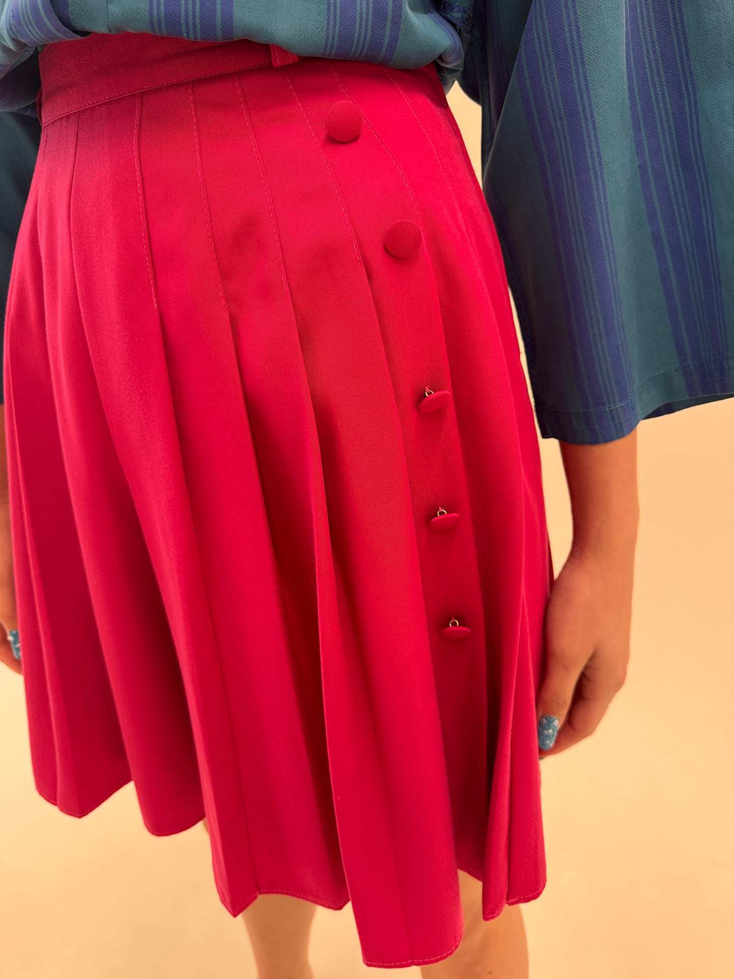 Fustă vintage plisată magenta cu talie ultra înaltă din twill