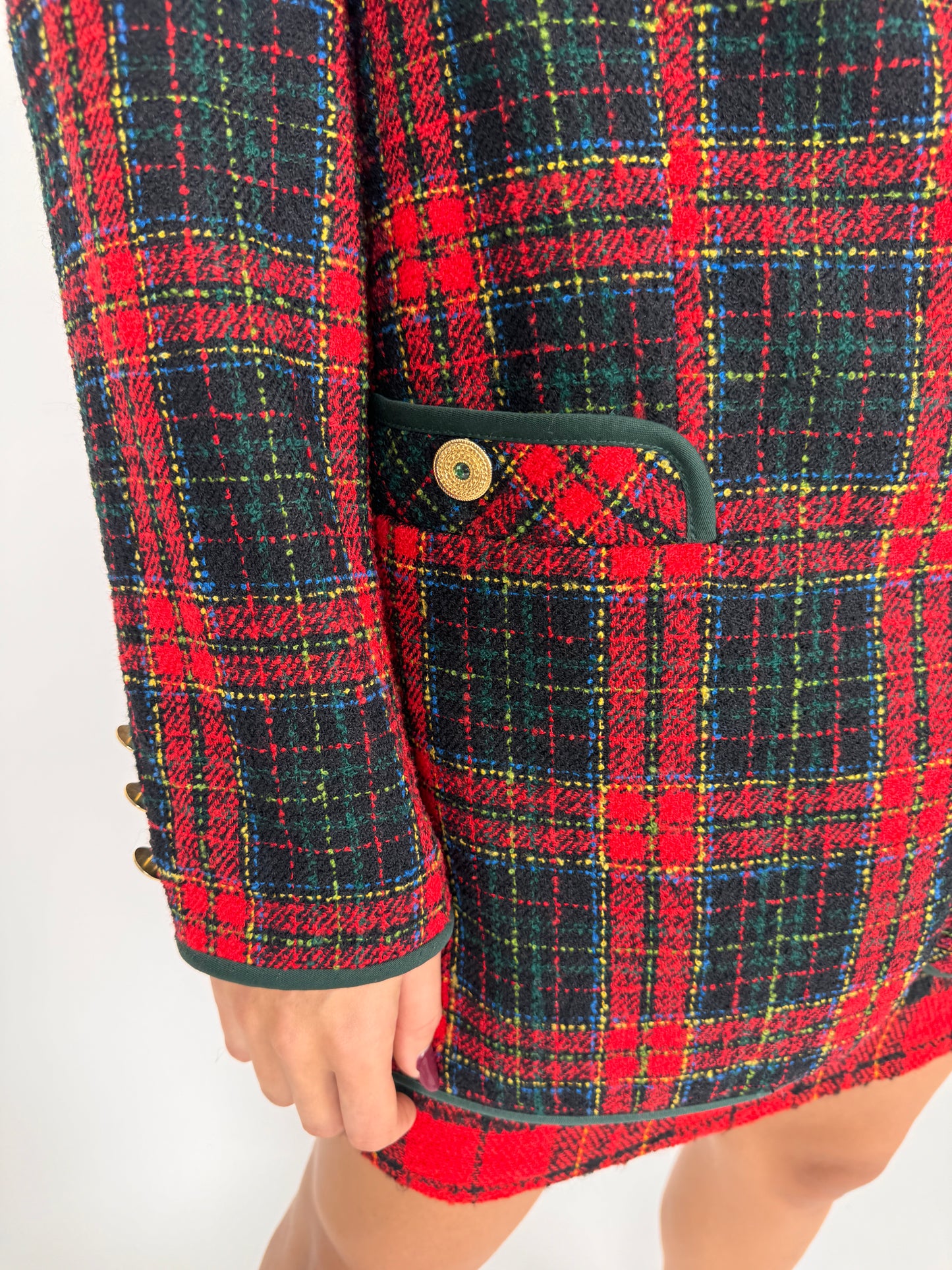 Sacou în stil Chanel din Tartan de lana în culori clasice plus size