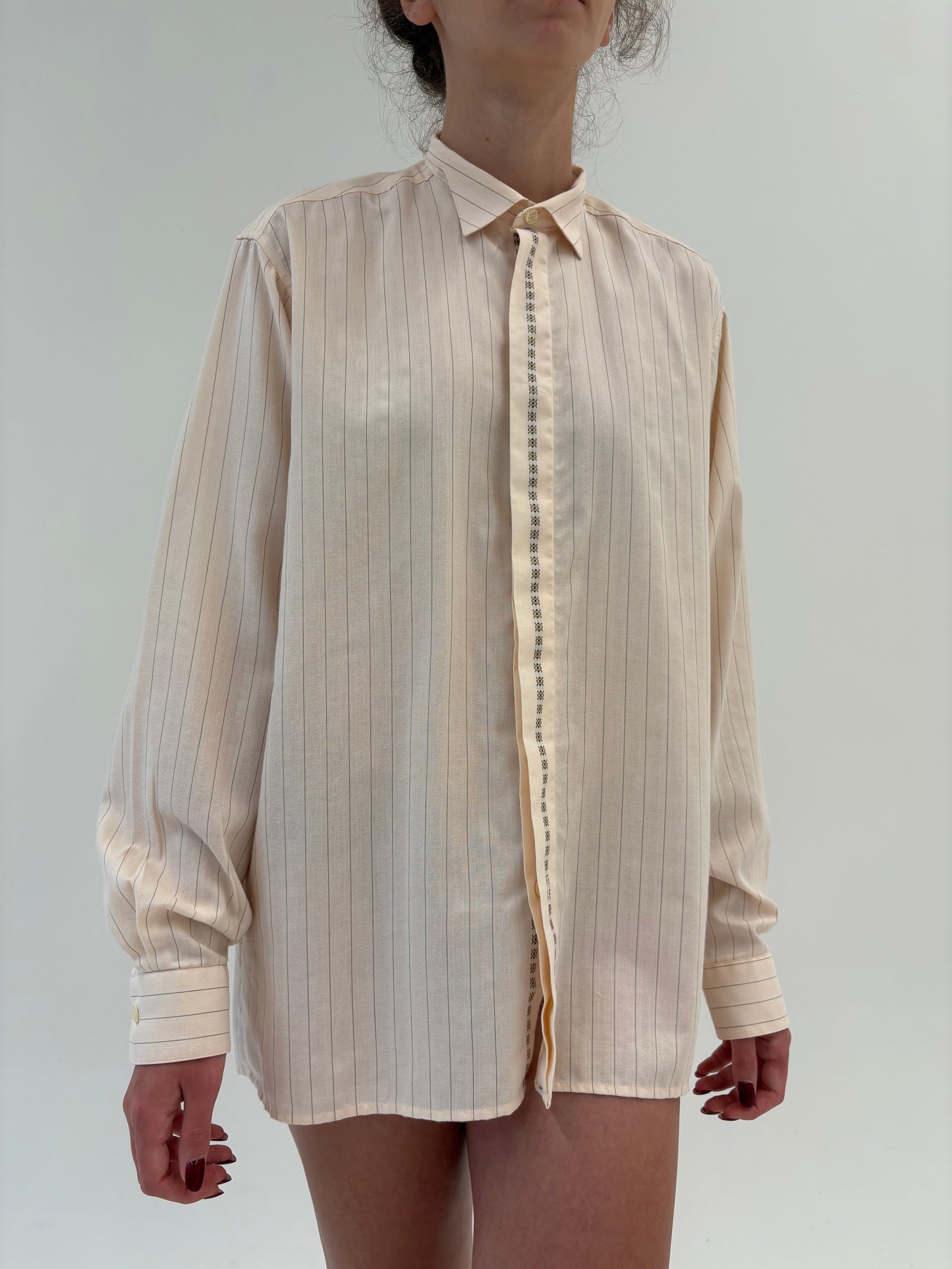 Cămașa vintage premium pink nude din poplin plin cu broderie geometrică