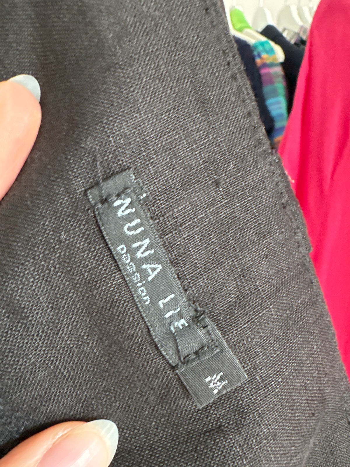 Pantaloni negri din pânză de in în croi clasic
