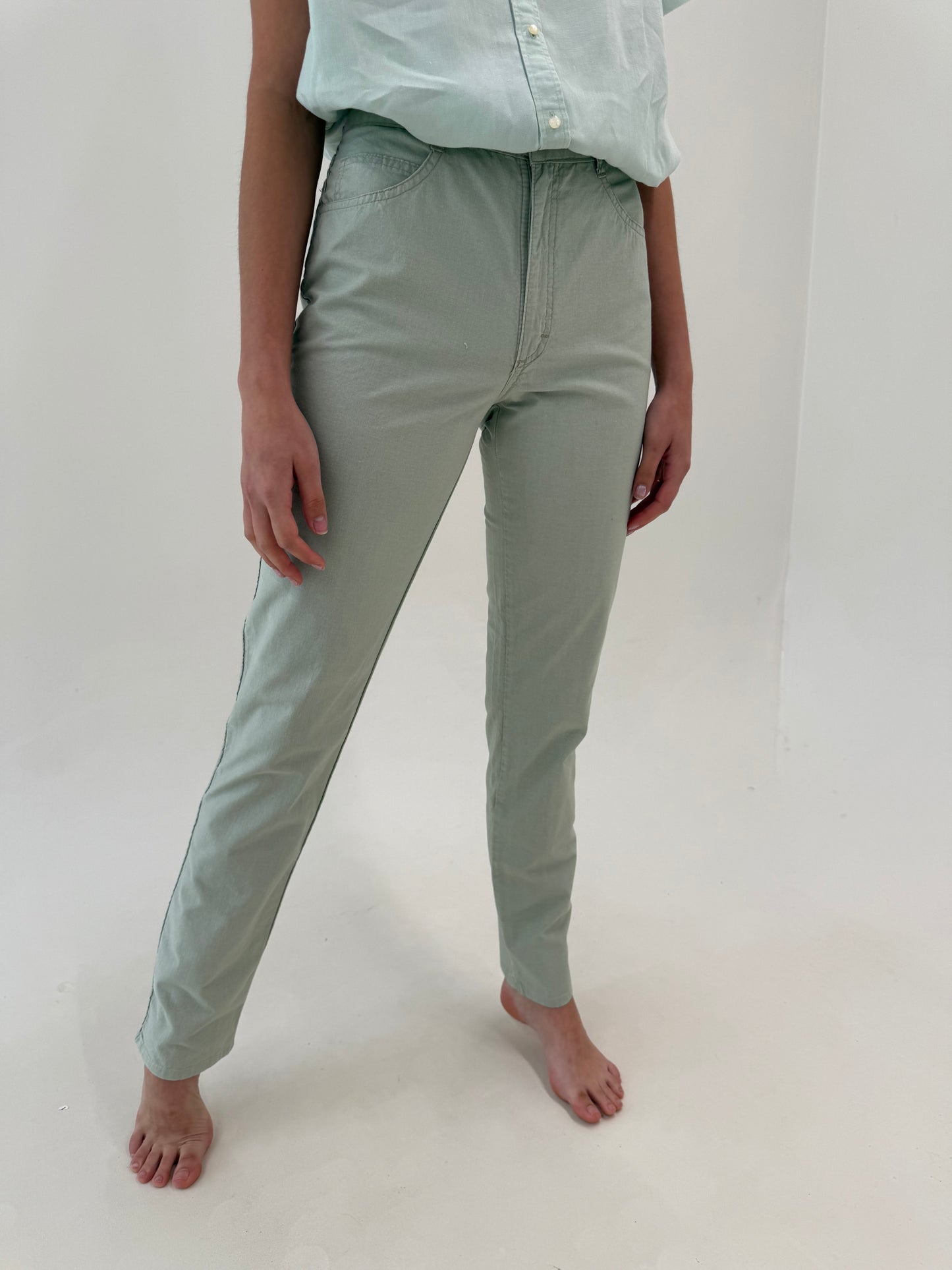 Pantaloni din pânză de in tall în croi de jeans dusty mint green