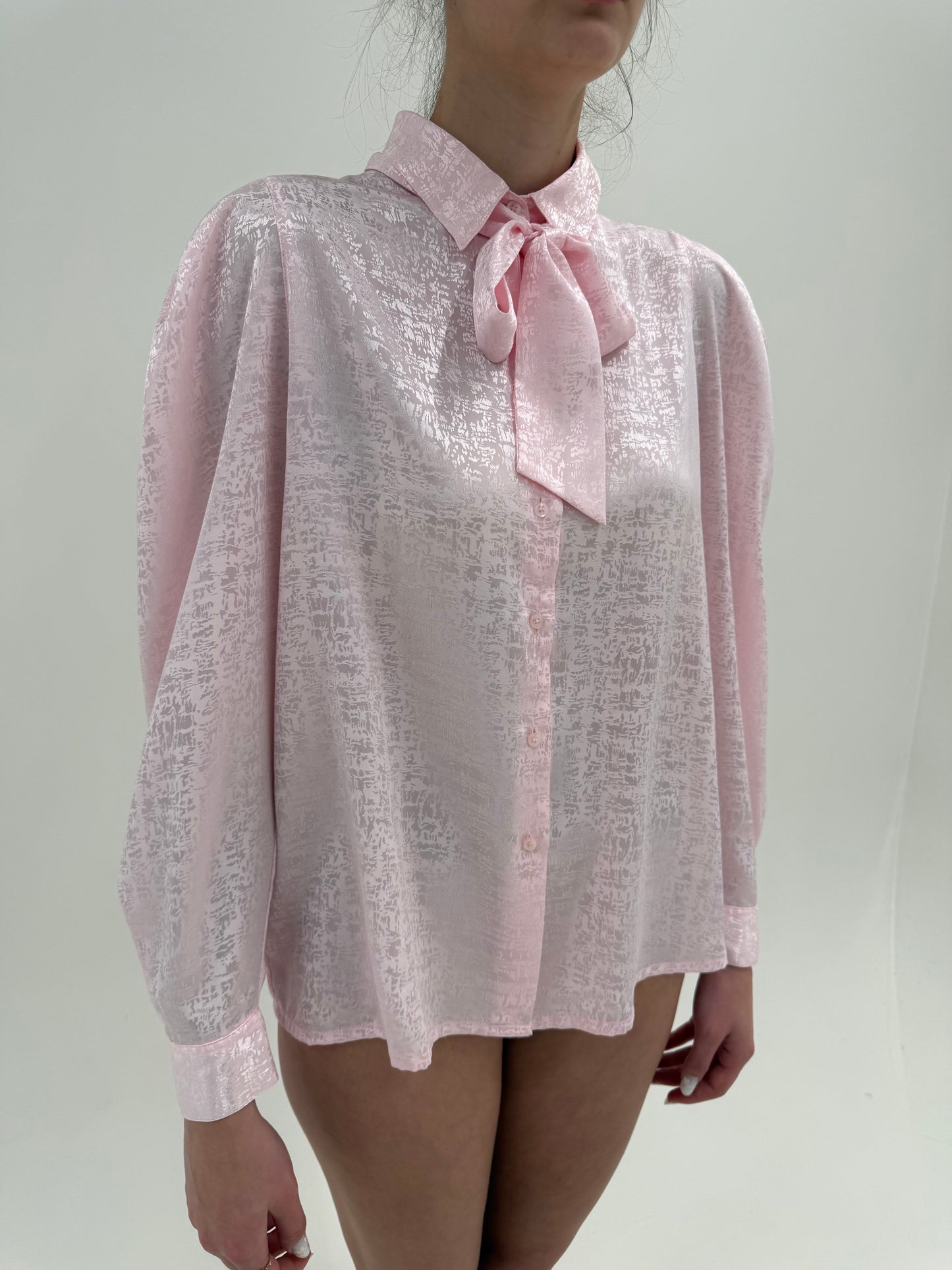 Cămașa vintage powder Pink din vâscoză jacquard cu aspect satinat
