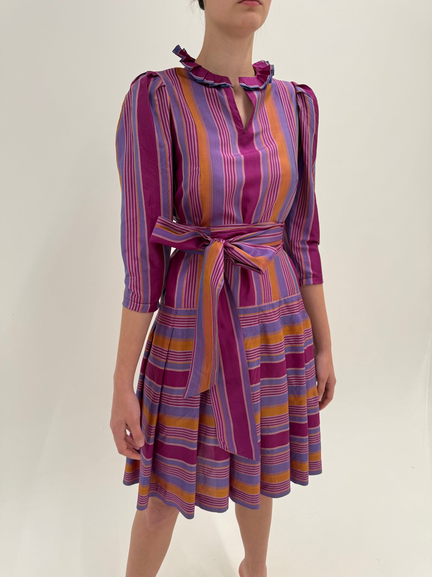 Rochie vintage din mătase naturală excepțională plină în culori tari