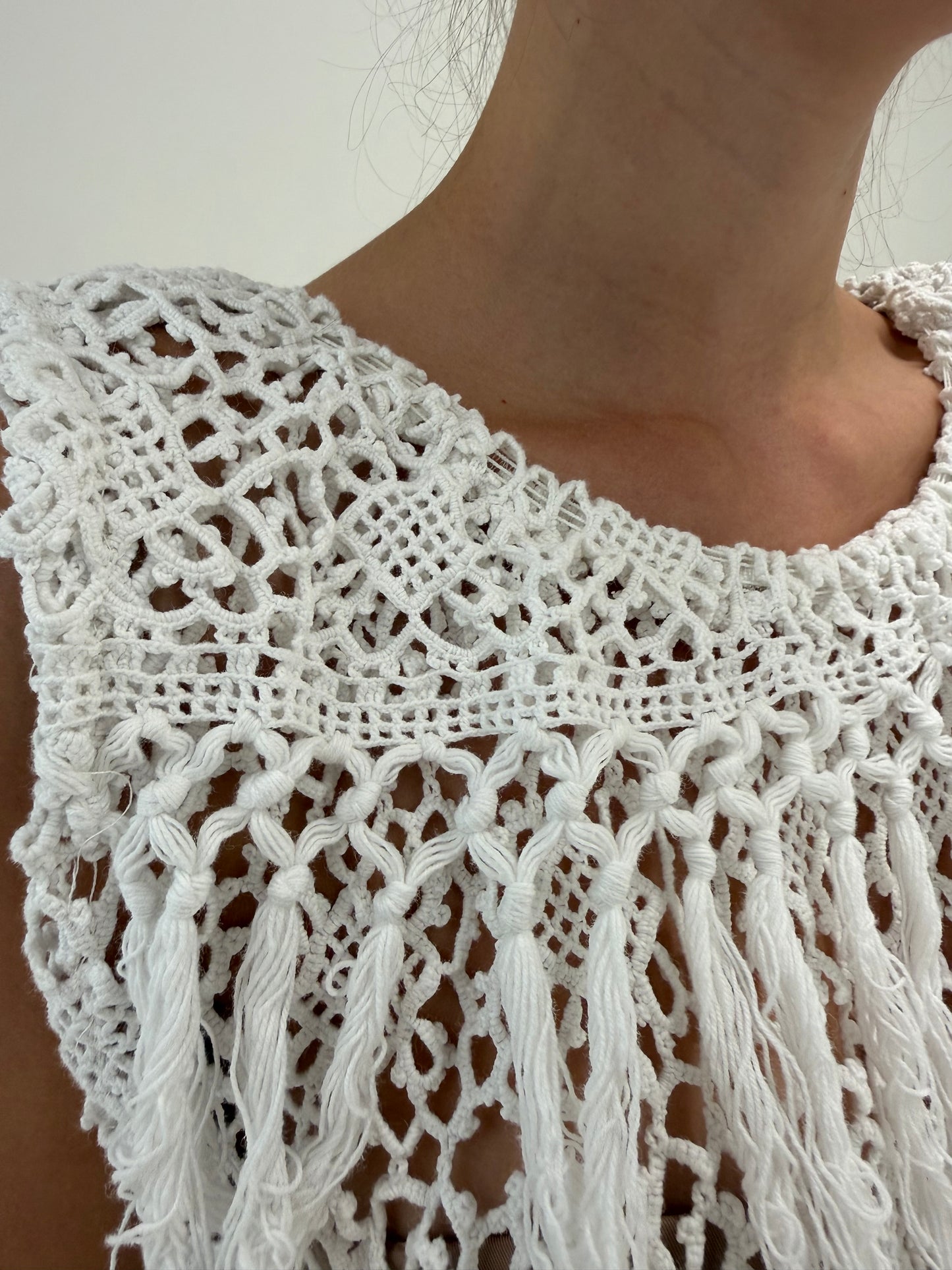 Set extrem de chic integral din macrame lucrat manual cu fustă maxi
