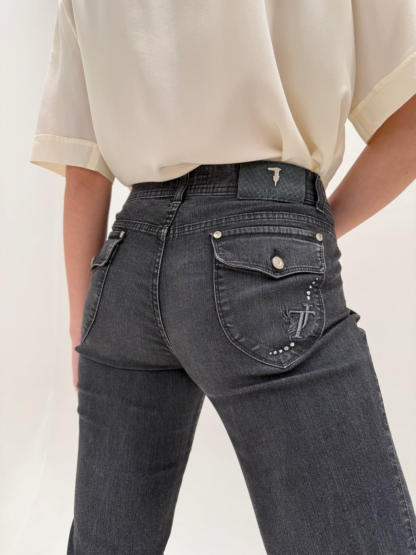 Jeans modelatori luxury Trussardi in croi și wash clasic