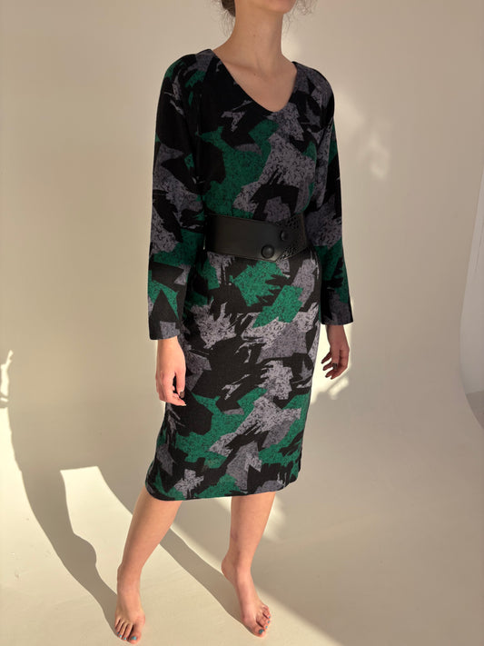 Rochie vintage din tricot dens de lana extrafina în croi retro modern