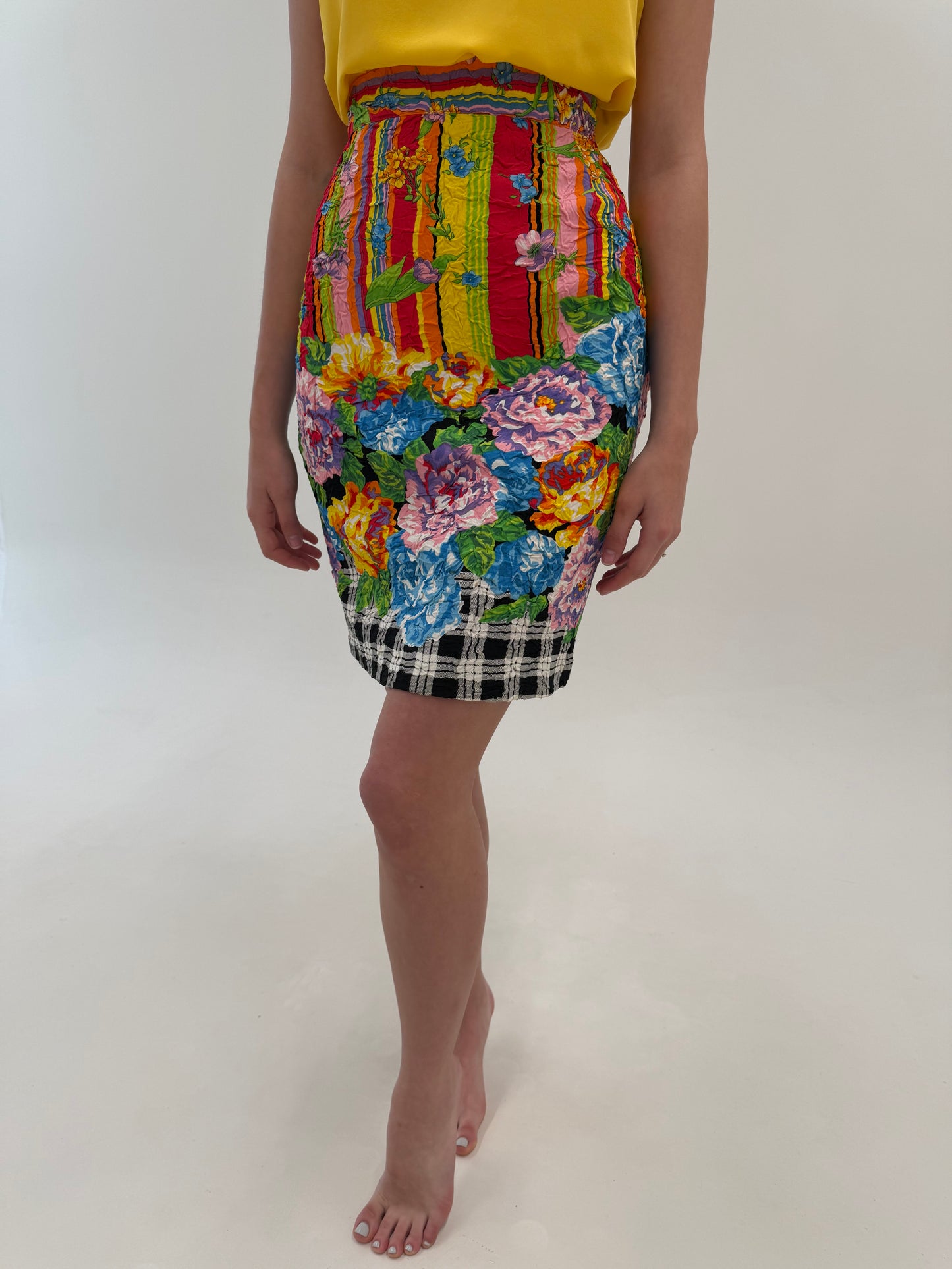 Costum luxury vintage Versace anii 90 din țesătură cu mătase naturală și culori tari