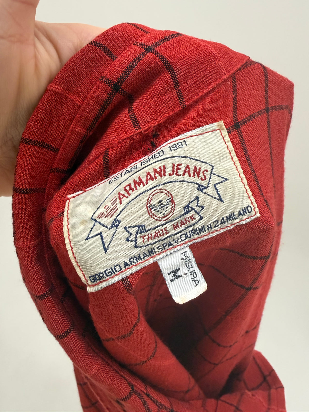 Cămașa vintage Armani din țesătură excepțională texturată în carouri