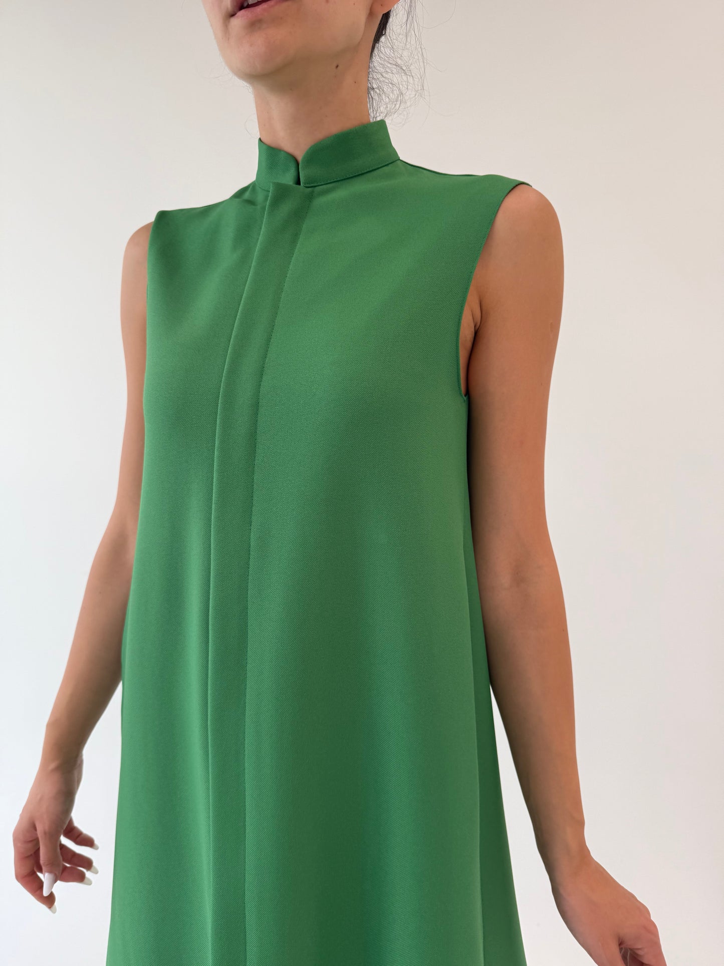 Rochii old vintage sfârșit de ani 60 verde tare din stofita