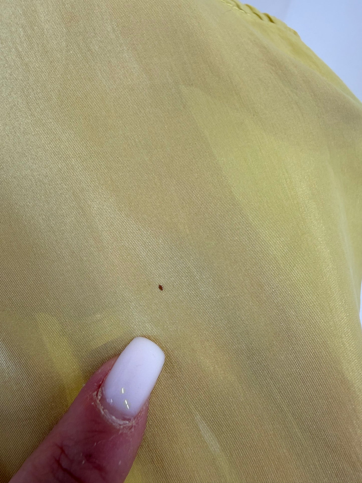 Cămașa chartreuse din mătase naturală în croi amplu