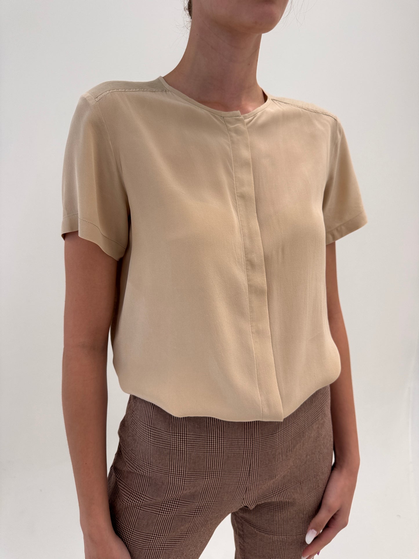 Cămașa camel luxury gama Max Mara din in și mătase naturală