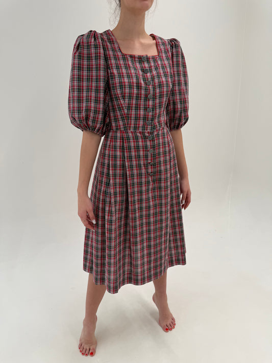Rochie vintage cu corsaj din pânză de bumbac în carouri și mâneci bufante