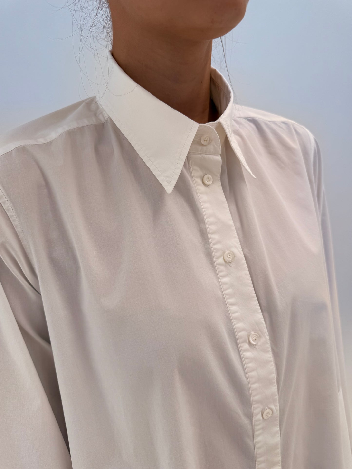 Cămașa Max Mara din poplin de bumbac în croi minimalist amplu cu buzunare