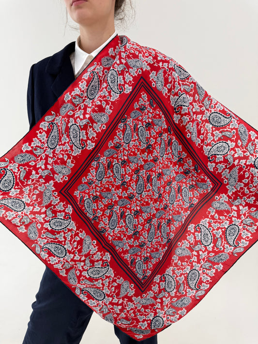 Eșarfă din mătase naturală cu print paisley