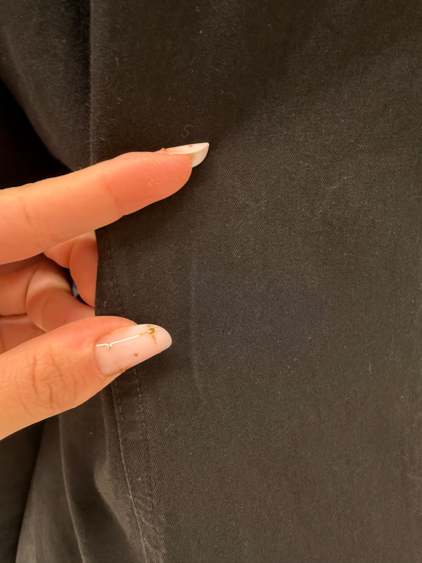 Trench Burberry negru din bumbac cu închidere dublă și interior de bumbac