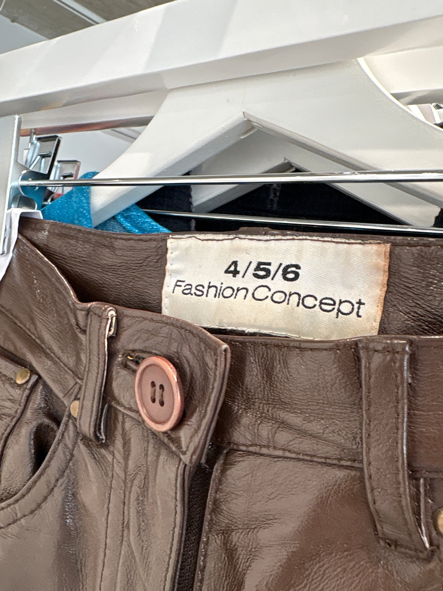 Pantaloni chocolate brown din piele naturală moale cu talie înaltă