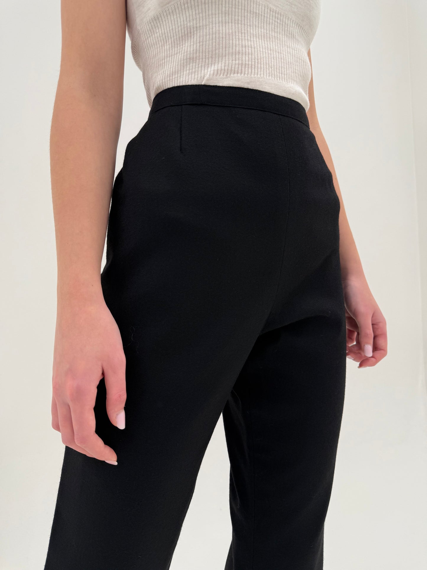 Pantaloni negri țigaretă cu talie ultra înaltă marcată