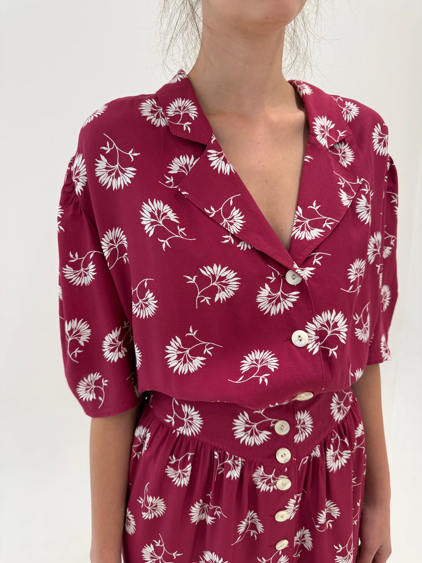 Rochie vintage burgundy super vaporoasă de vară cu print delicat păpădie
