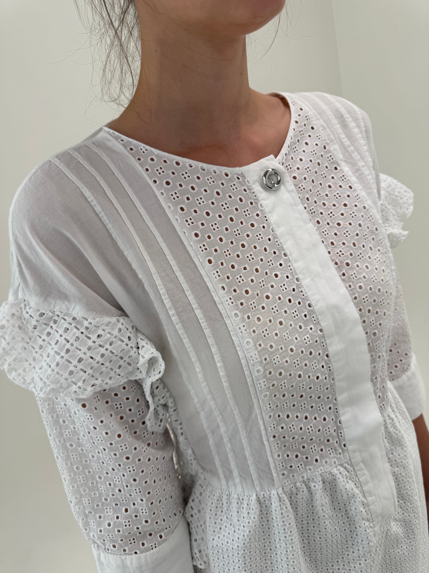 Rochie din bumbac integral cu broderie anglaise cu talie ultra înaltă