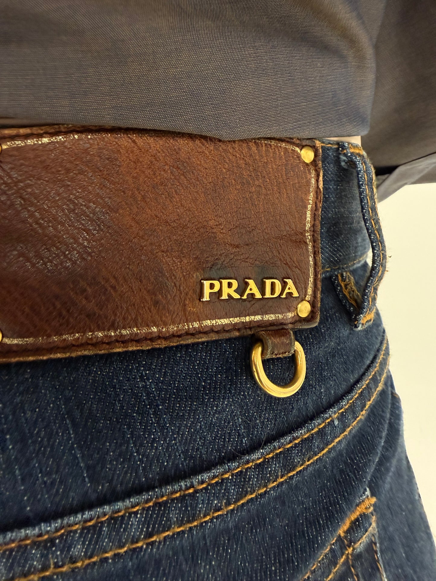 Jeans Prada ușor modelatori dark wash capri / petite