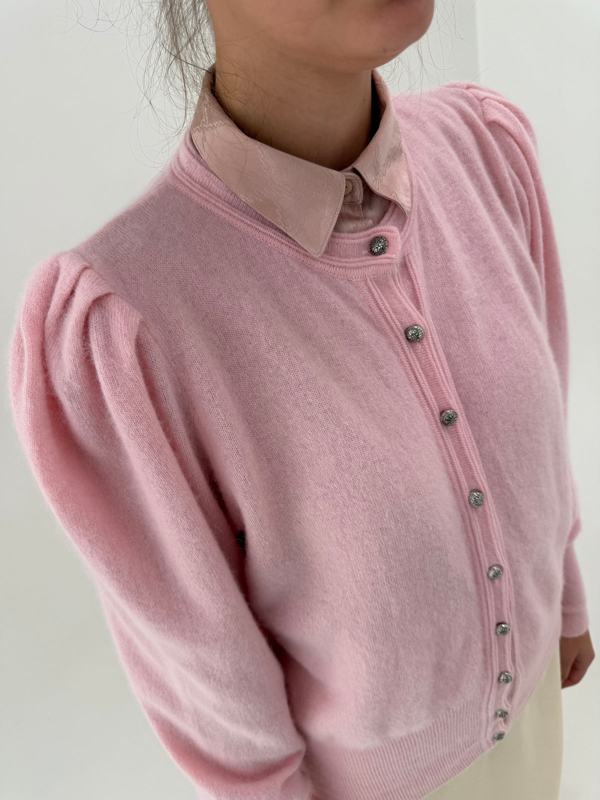 Cardigan vintage tip jachetă cu mâneci ample și manșete înalte din Angora și lana extrafina