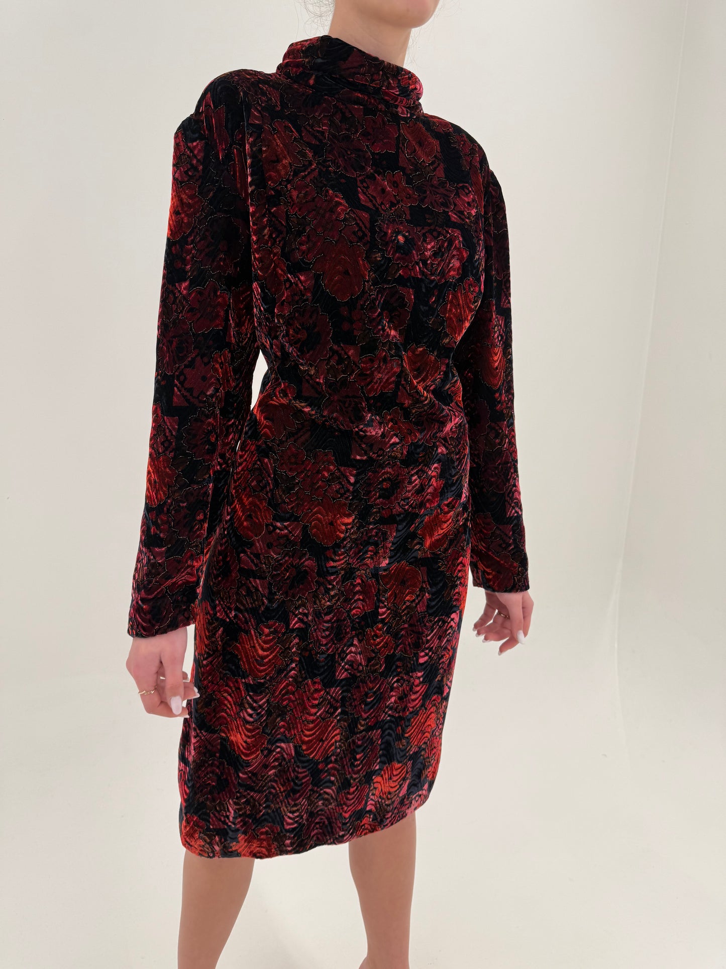 Rochie vintage de la business la cocktail din catifea texturată în culori superbe