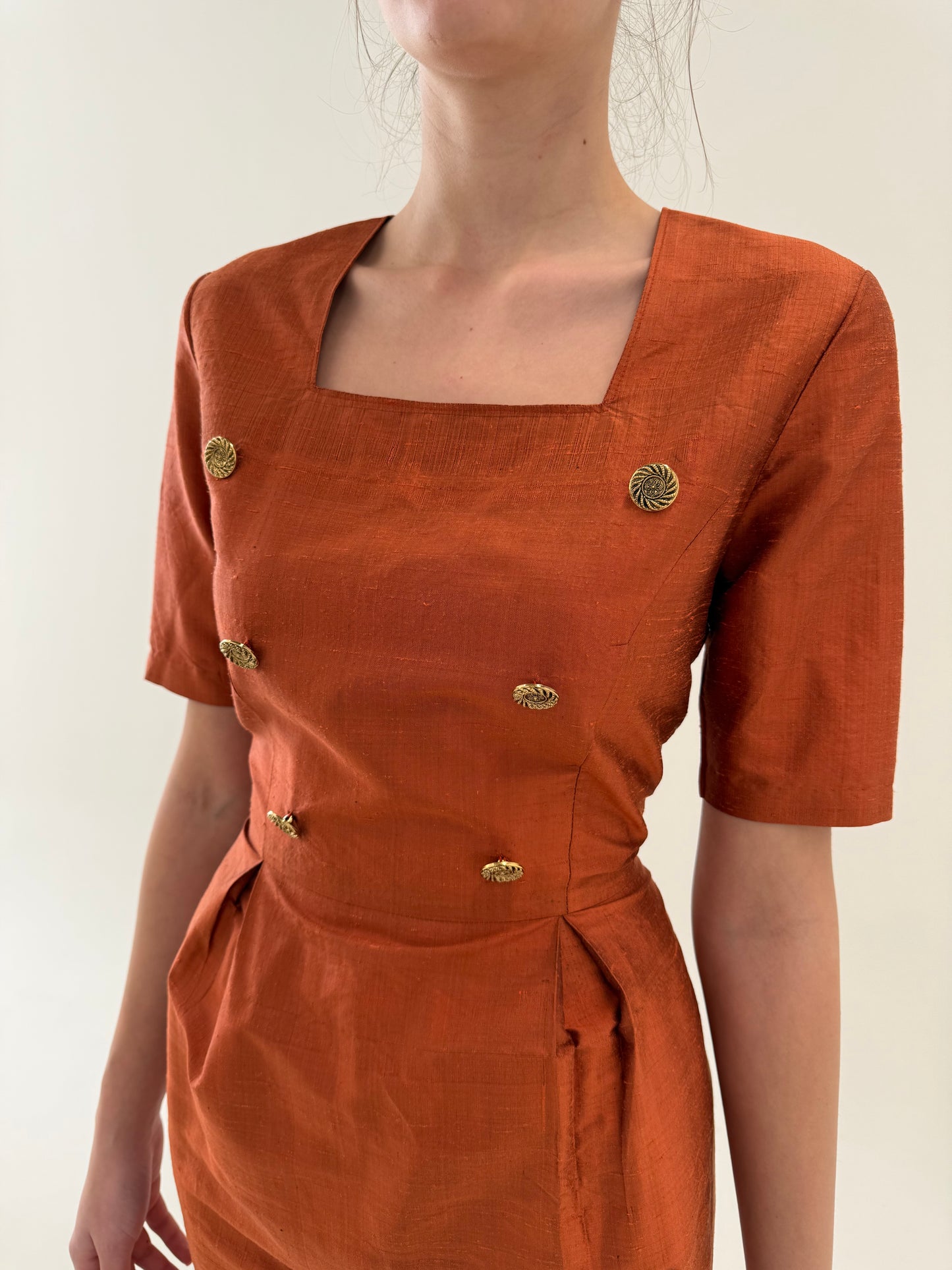 Rochie vintage din mătase naturală dupioni rust orange cu talie ultra marcată