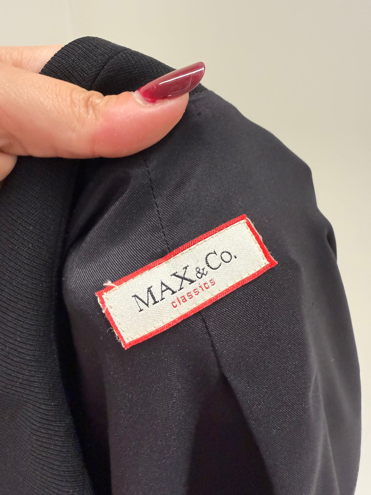 Sacou Max&Co by Max Mara din serj de lana extrafina cu revere late ultra cambrat