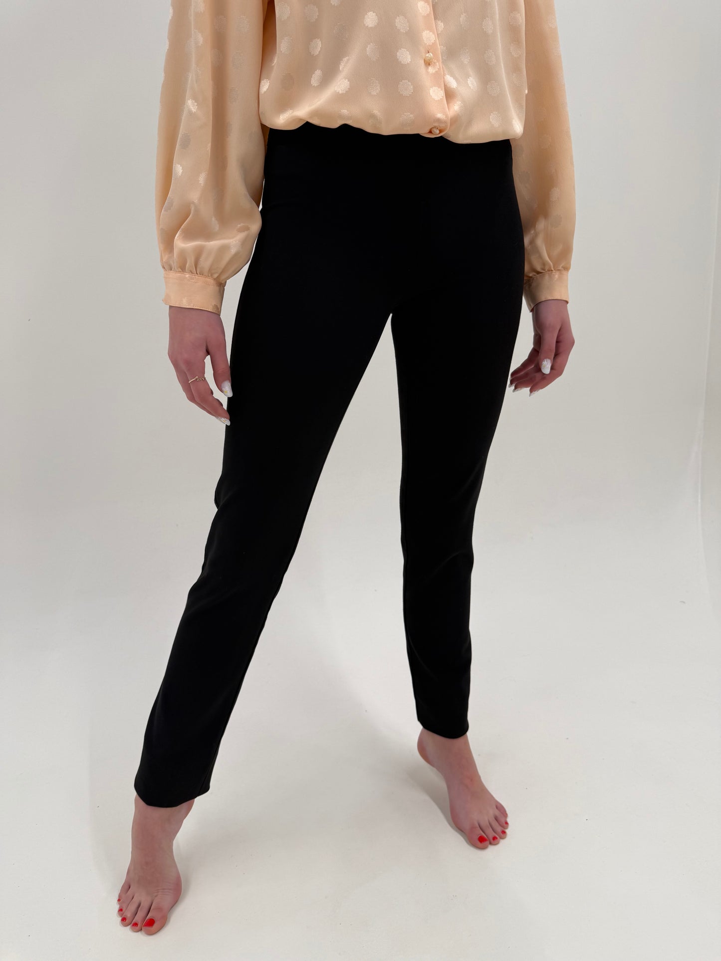 Pantaloni Armani negri comfort fit tall de la business la casual