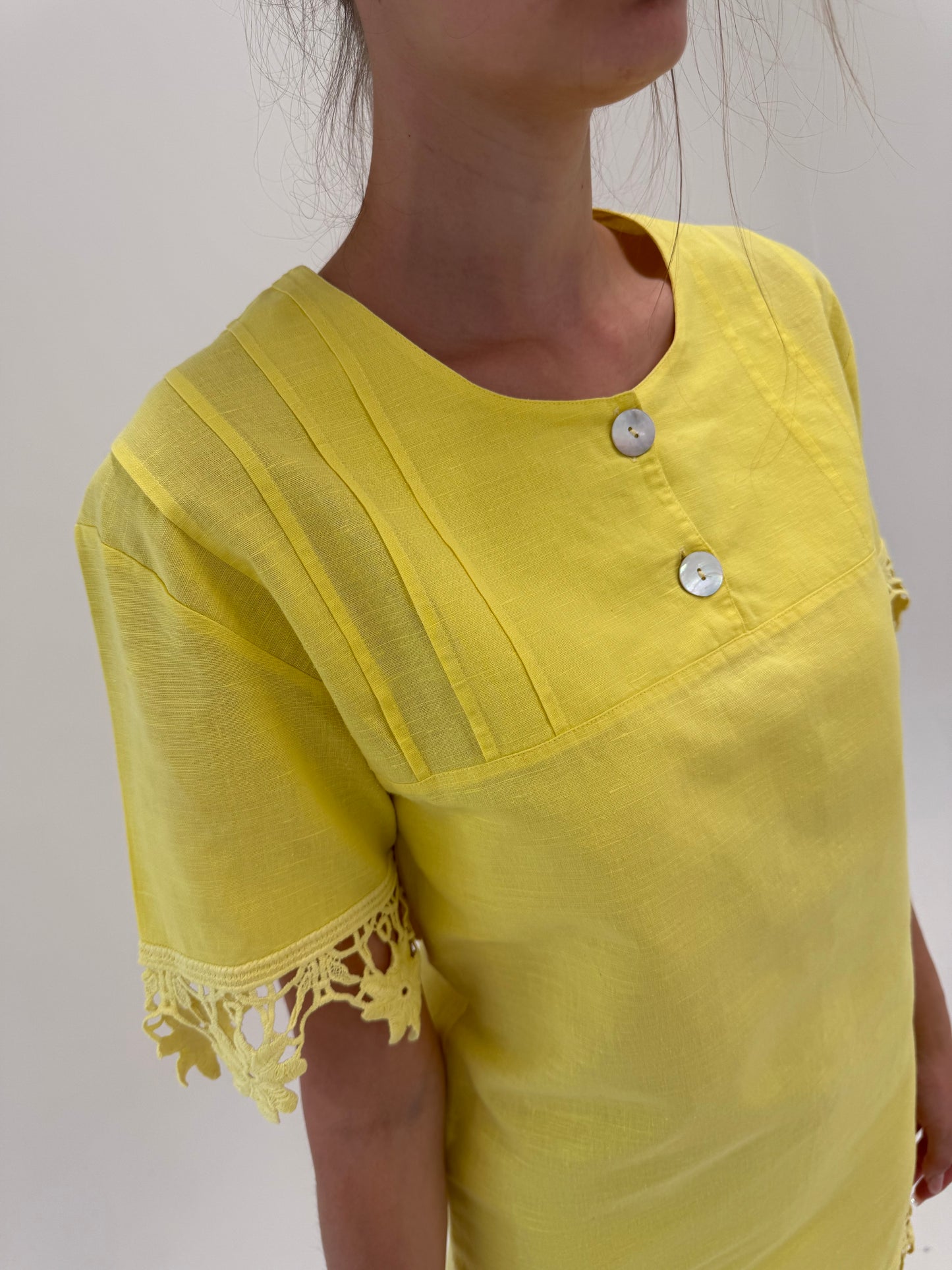 Rochie mini de plajă lemon green cu dantelă macrame din in premium