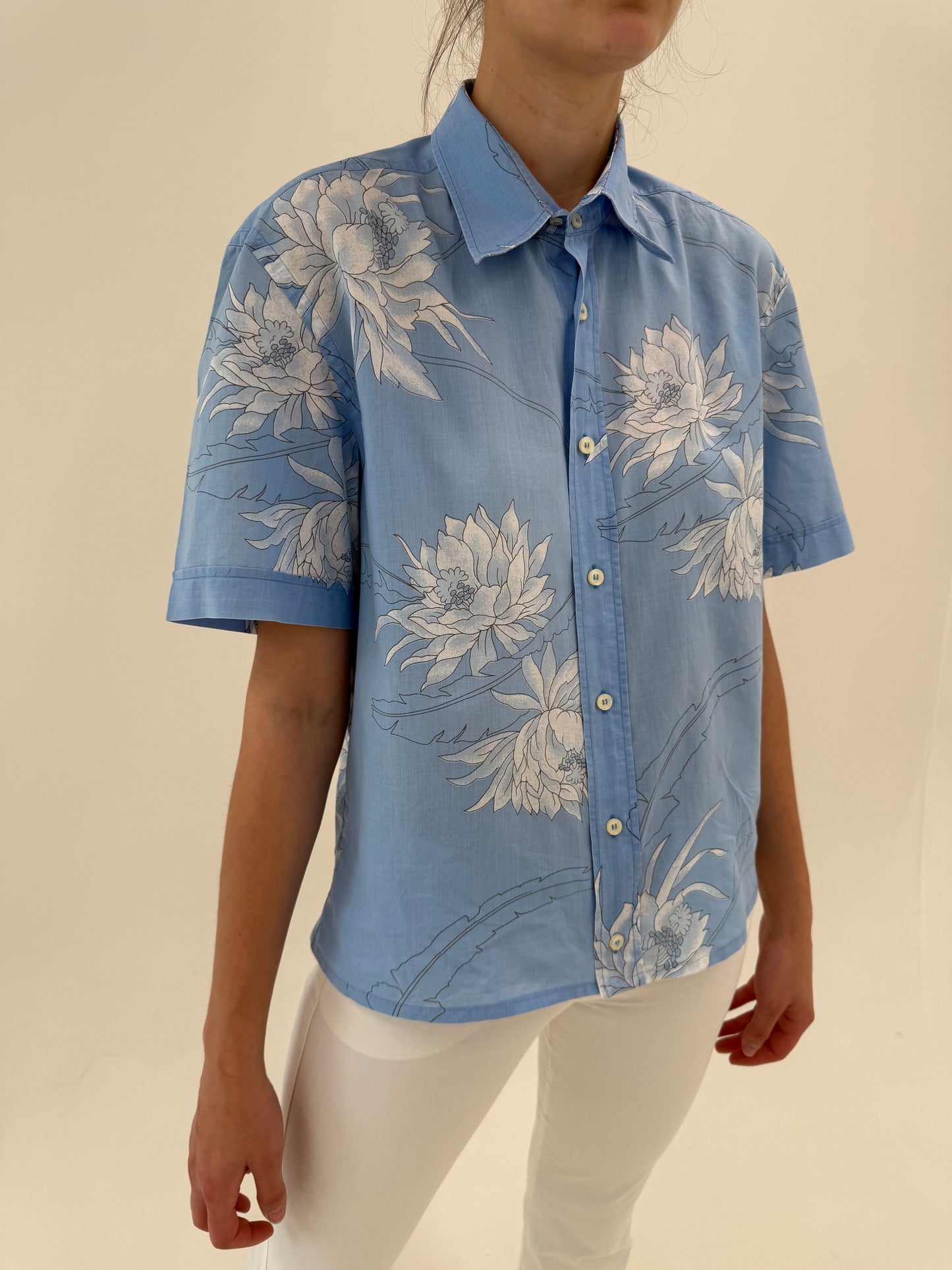 Cămașa Dolce&Gabbana baby blue cu print superb din cea mai fină panzica de bumbac