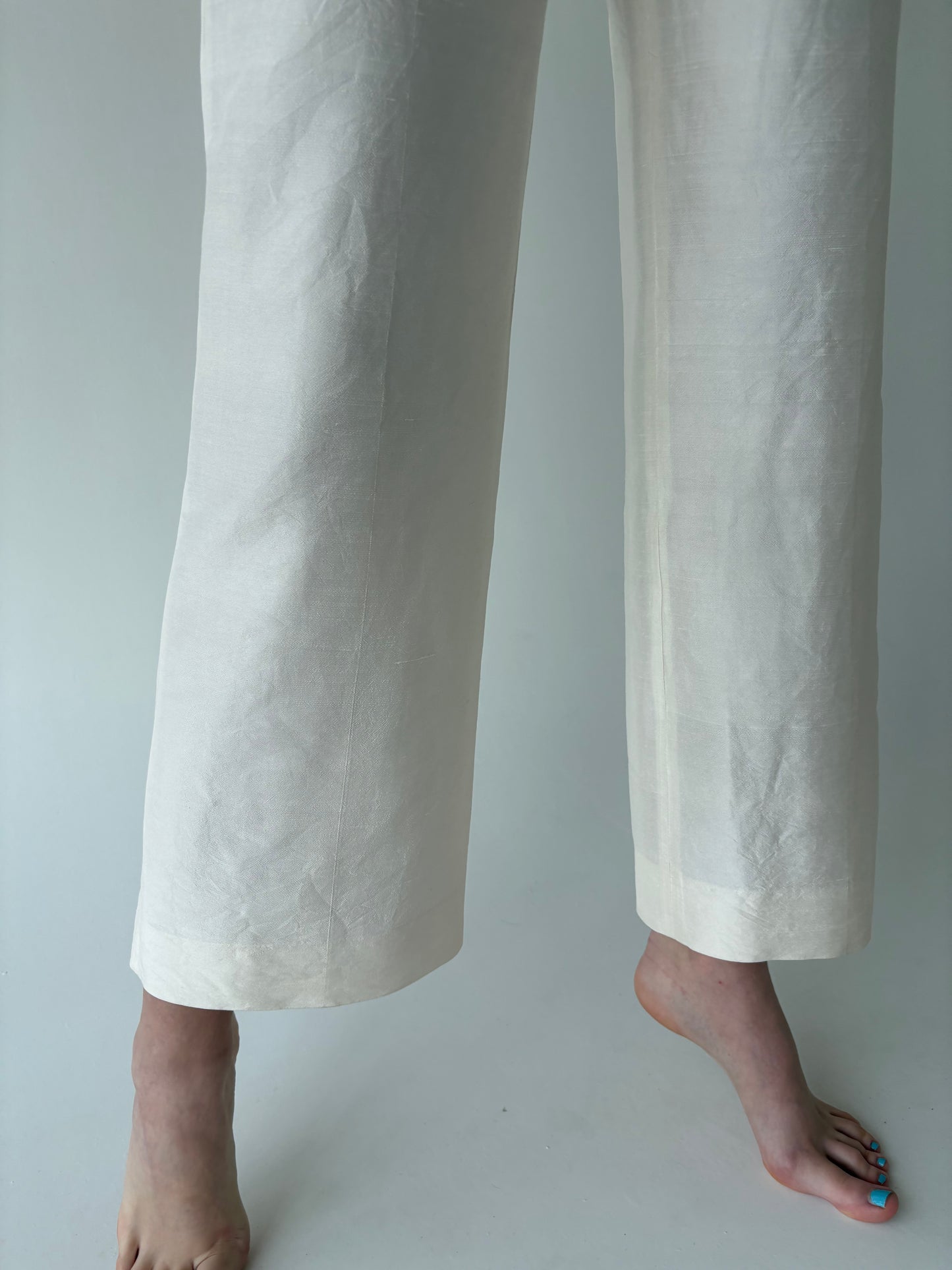 Pantaloni ivorie petite din mătase naturală