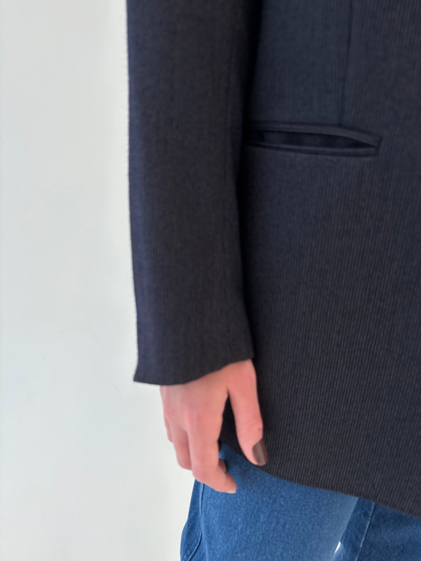 Sacou Navy cu închidere dublă din stofă de lana ușor structurată