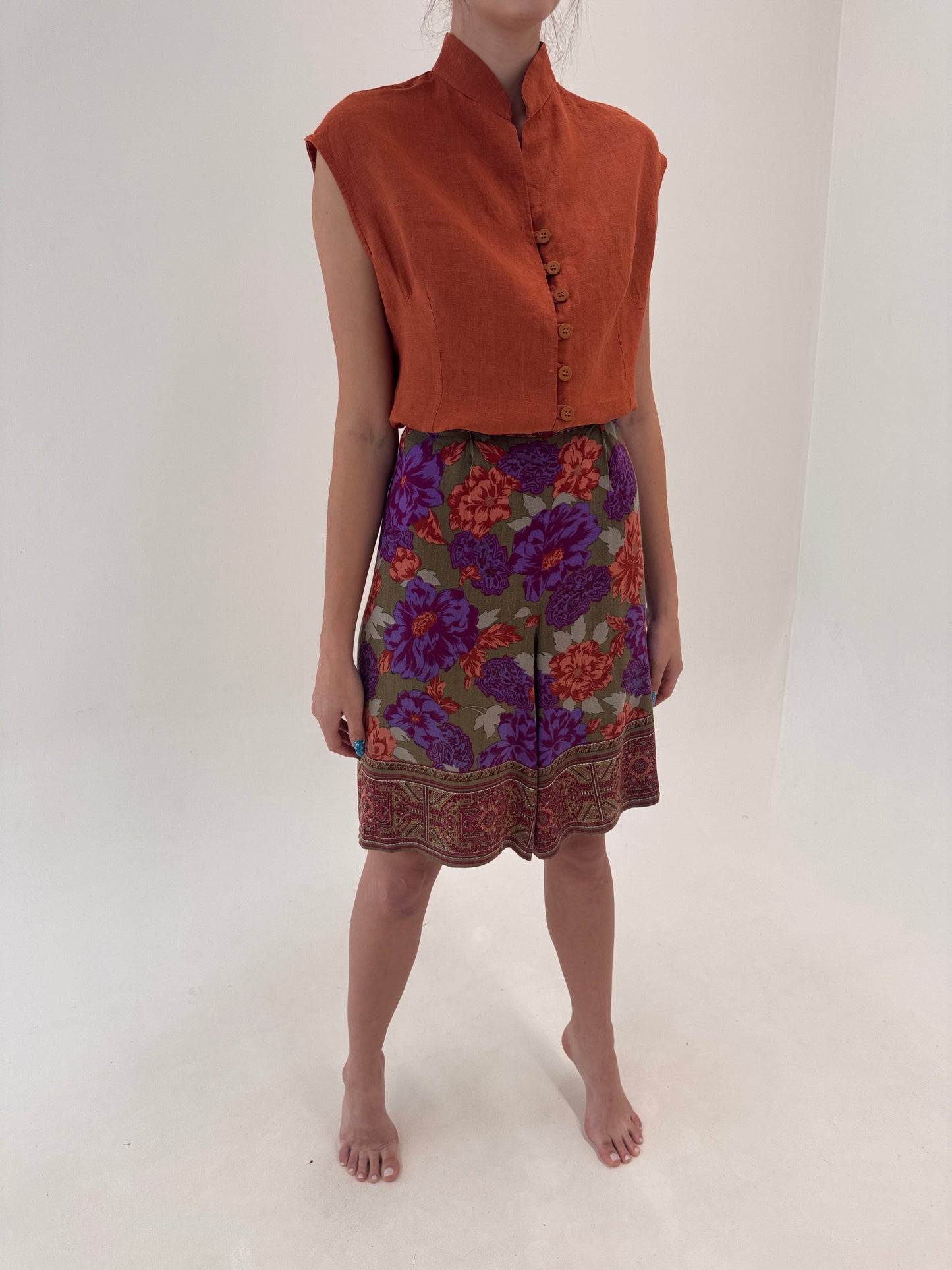 Pantaloni vintage în culori superbe din bumbac moale in croi sub genunchi